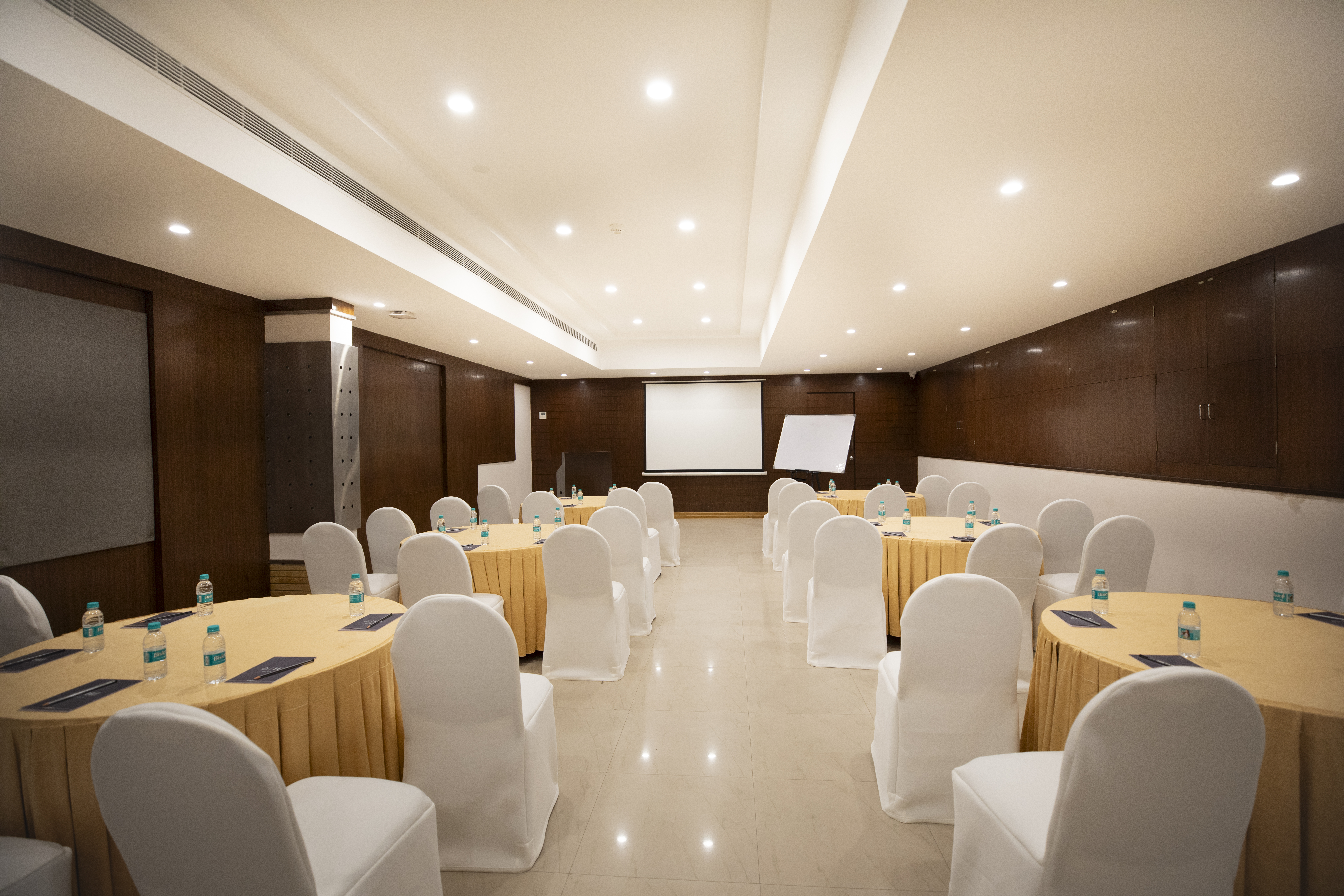 Conclave - U by Z Hotels, Richmond Circle gallery image 4